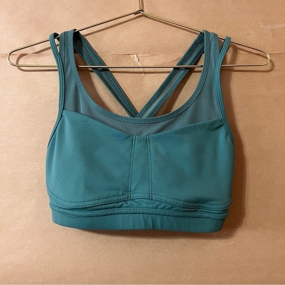 Lululemon | Stash To Dash Bra Frosted Pine Sports Bra Strappy Back Size 4 - Picture 1 of 8